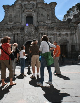 Mitad del mundo + Teleférico + Quito tour colonial